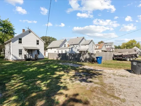 1186 24TH Street Moline IL 61265