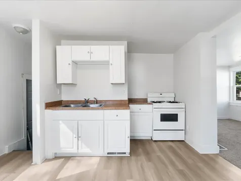 1186 24TH Street Moline IL 61265