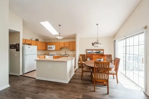 634 Le Parc Circle Buffalo Grove IL 60089