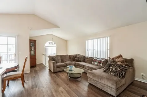634 Le Parc Circle Buffalo Grove IL 60089