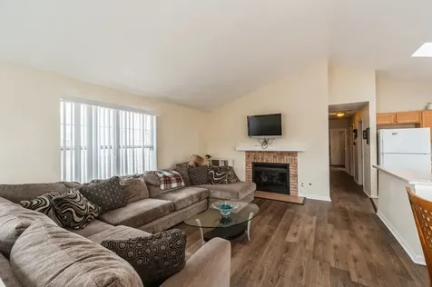 634 Le Parc Circle Buffalo Grove IL 60089