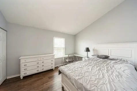 634 Le Parc Circle Buffalo Grove IL 60089