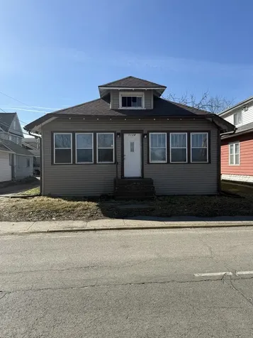 1124 18TH Avenue Rock Island IL 61201