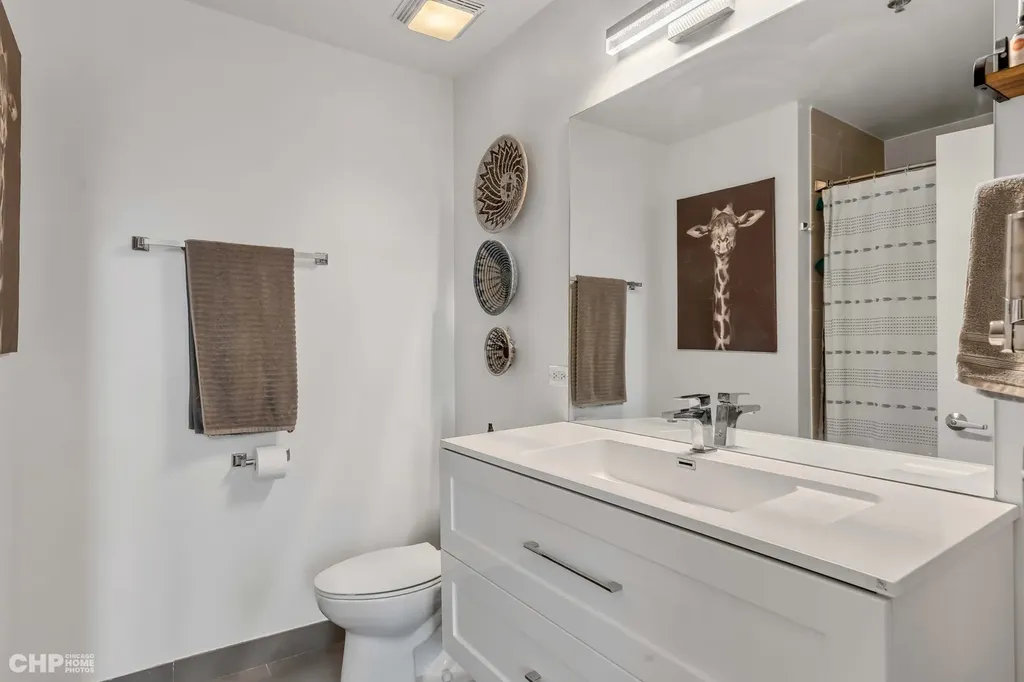 320 East 21st Street Chicago IL 60616