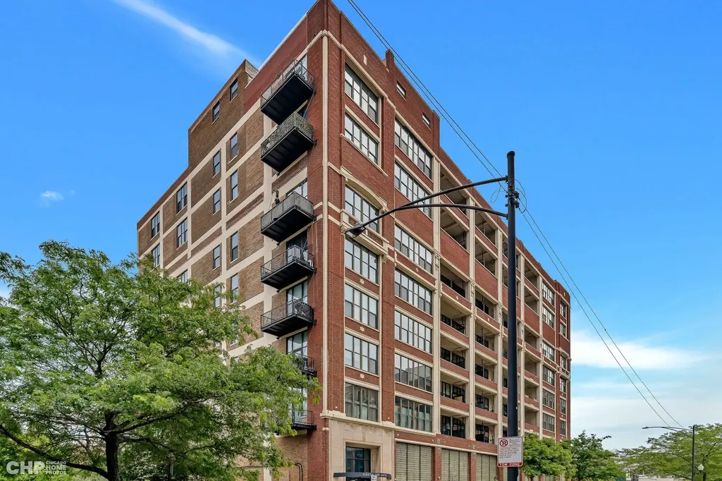 320 East 21st Street Chicago IL 60616