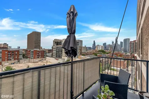 320 East 21st Street Chicago IL 60616