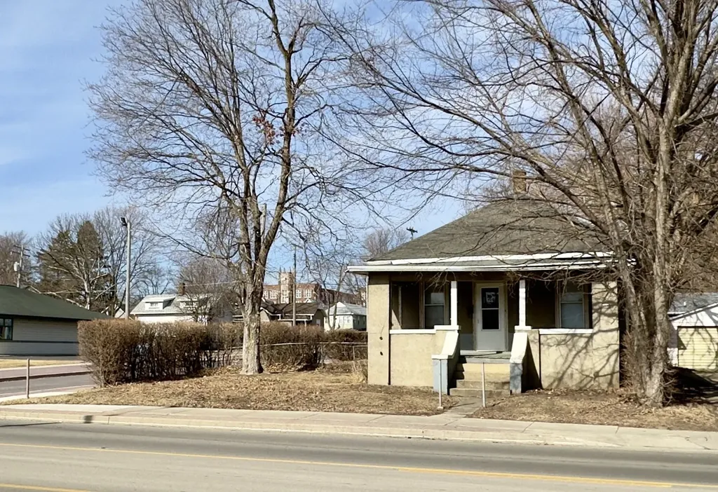 103 3RD Street Lasalle IL 61301