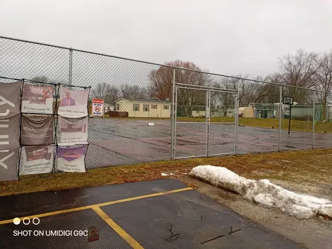 27 Oyster Bay Lakemoor IL 60051