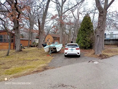 27 Oyster Bay Lakemoor IL 60051