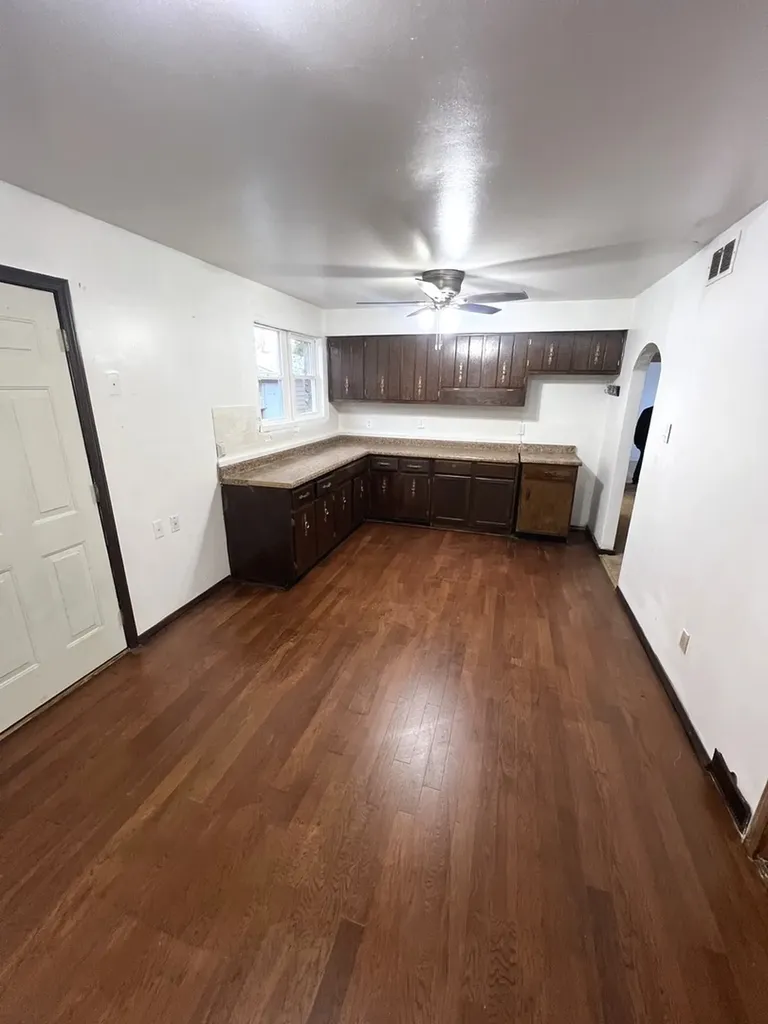 4601 West 82nd Street Chicago IL 60652