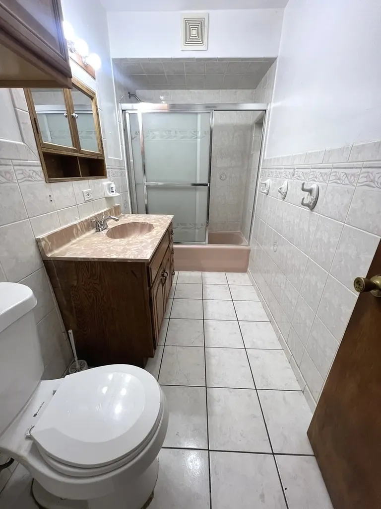 4601 West 82nd Street Chicago IL 60652