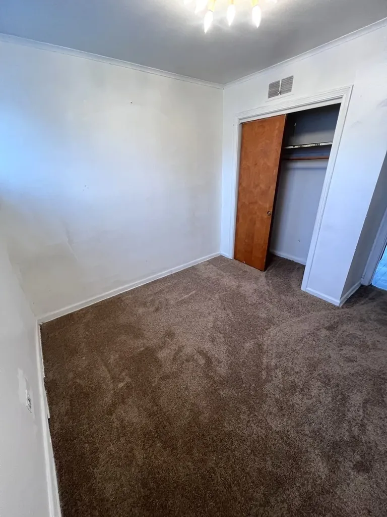 4601 West 82nd Street Chicago IL 60652