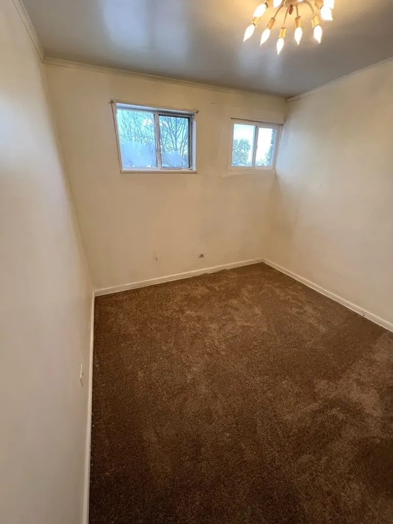 4601 West 82nd Street Chicago IL 60652