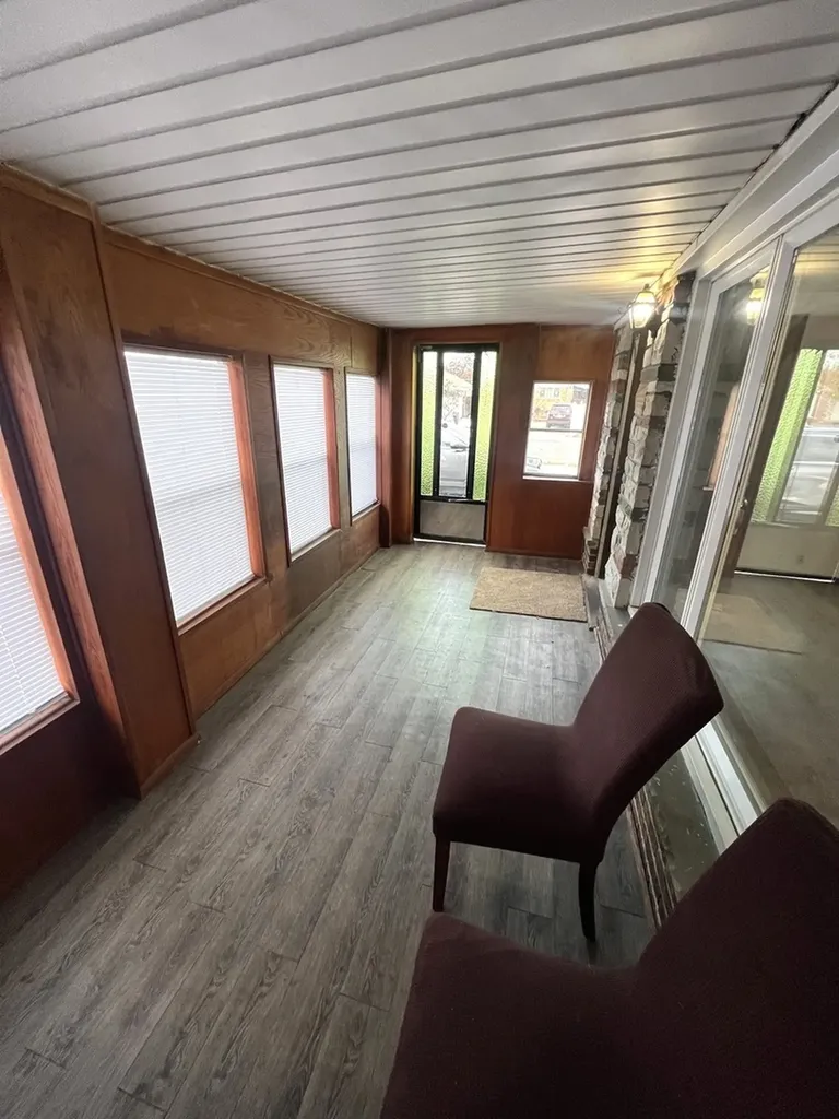 4601 West 82nd Street Chicago IL 60652
