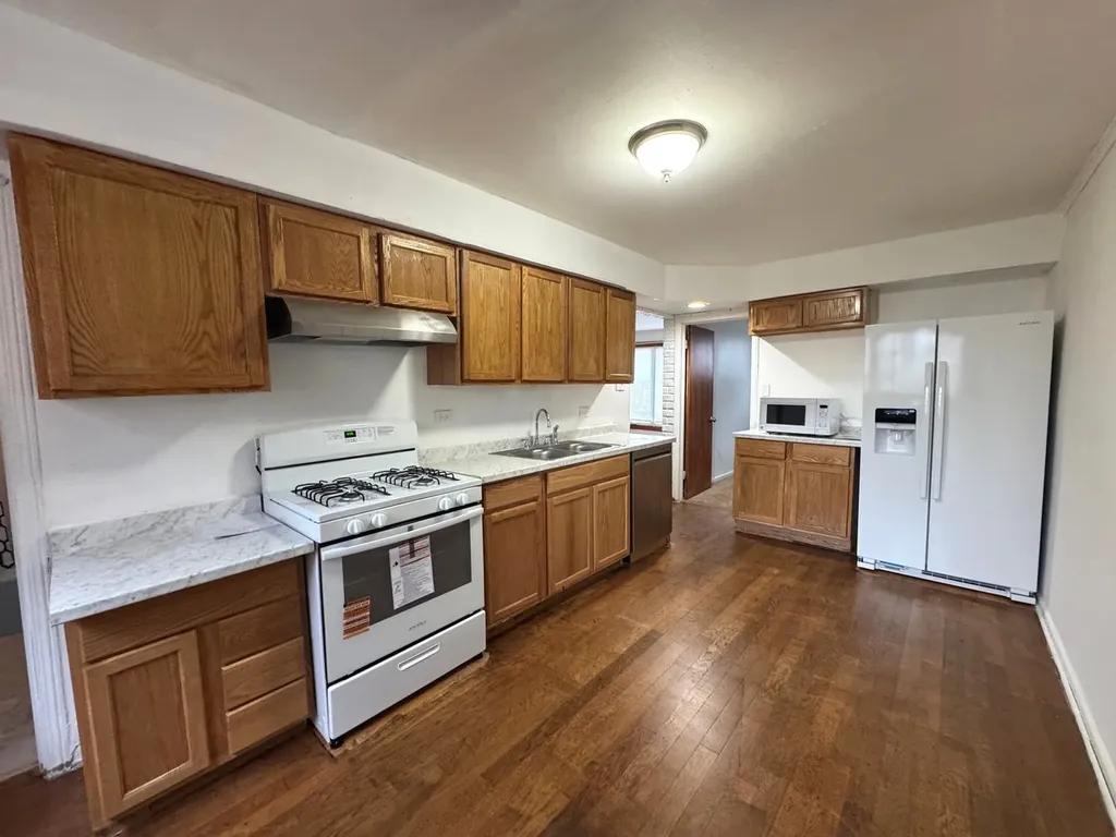 4601 West 82nd Street Chicago IL 60652