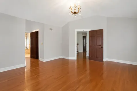1660 Castillian Way Mundelein IL 60060