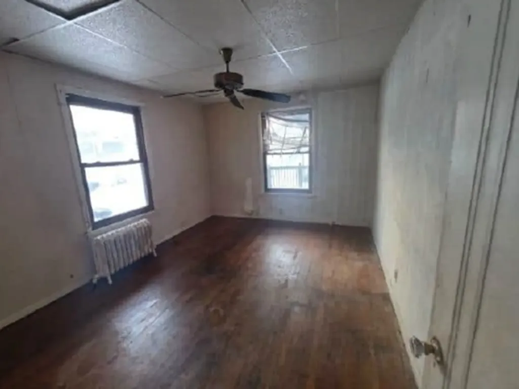 12218 Longwood Drive Blue Island IL 60406