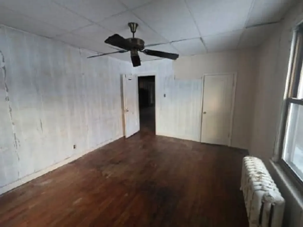 12218 Longwood Drive Blue Island IL 60406