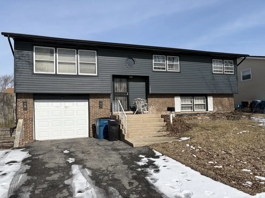 1827 218TH Place Sauk Village IL 60411