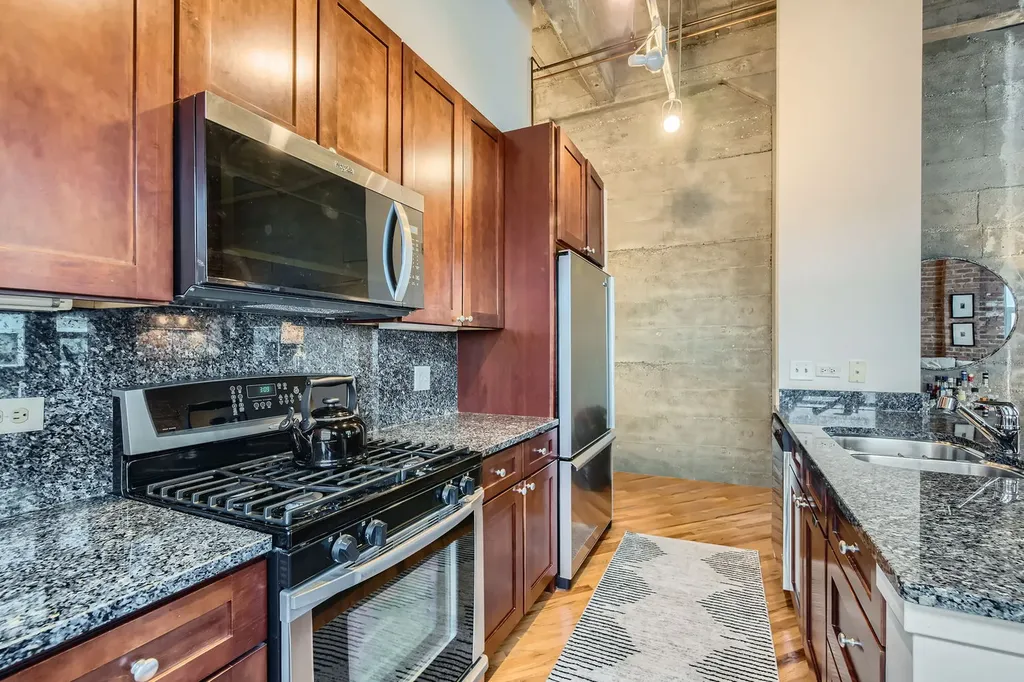 1735 North Paulina Street Chicago IL 60622