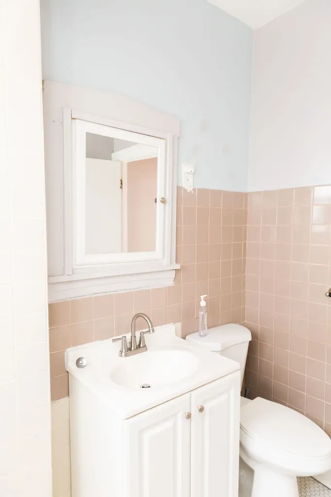 5752 South Whipple Street Chicago IL 60629