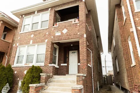 5752 South Whipple Street Chicago IL 60629
