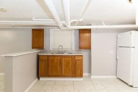 5752 South Whipple Street Chicago IL 60629