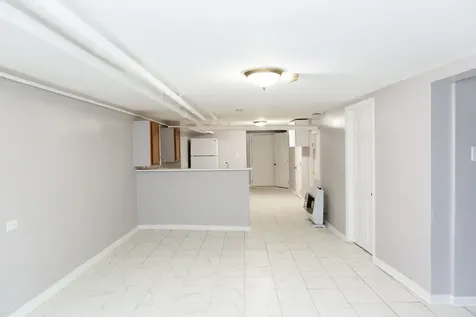 5752 South Whipple Street Chicago IL 60629