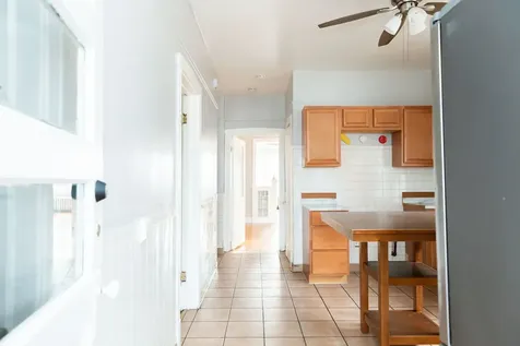 5752 South Whipple Street Chicago IL 60629