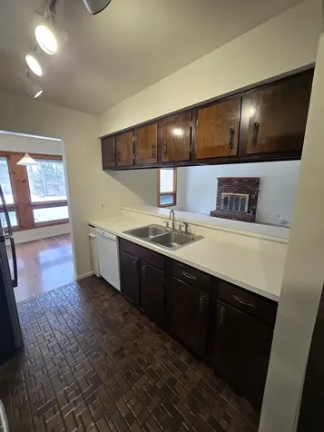 905 Hickory Road Woodstock IL 60098