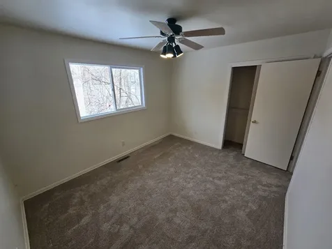 905 Hickory Road Woodstock IL 60098