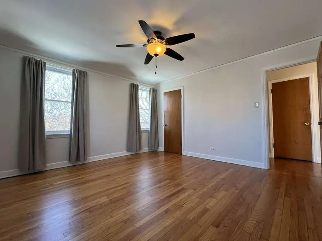 8350 South Lafayette Avenue Chicago IL 60620