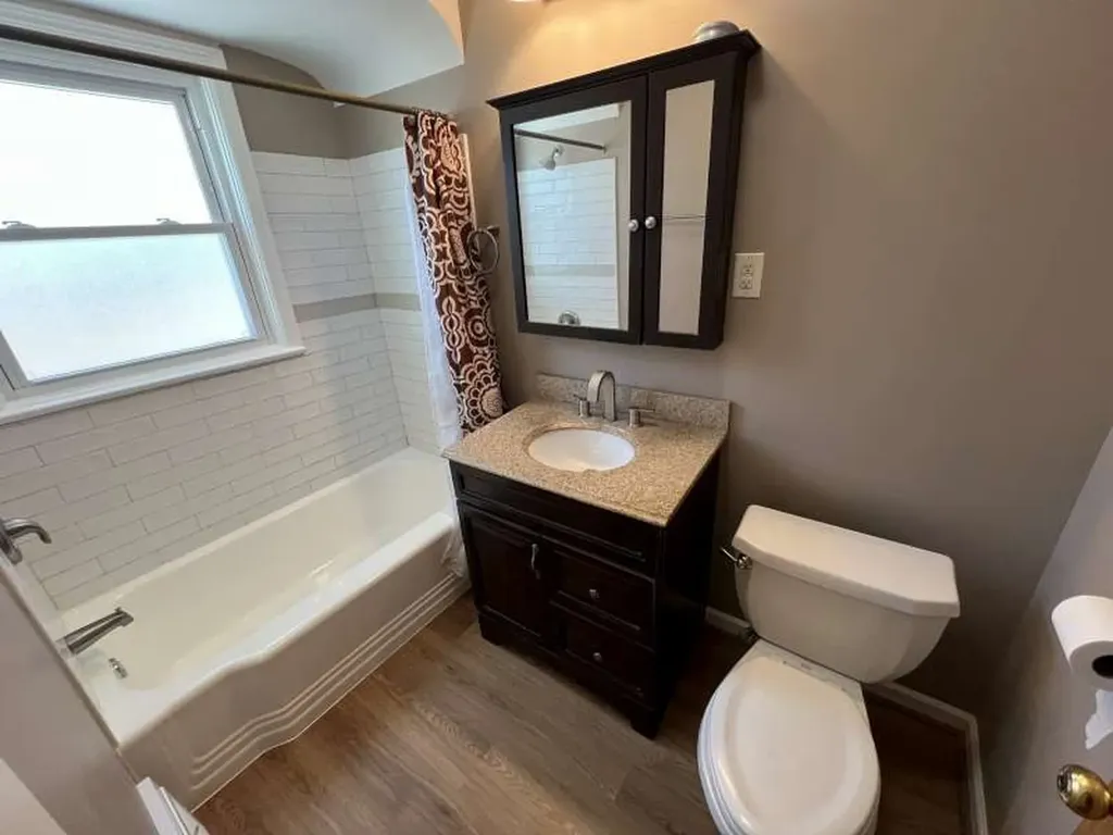 8350 South Lafayette Avenue Chicago IL 60620