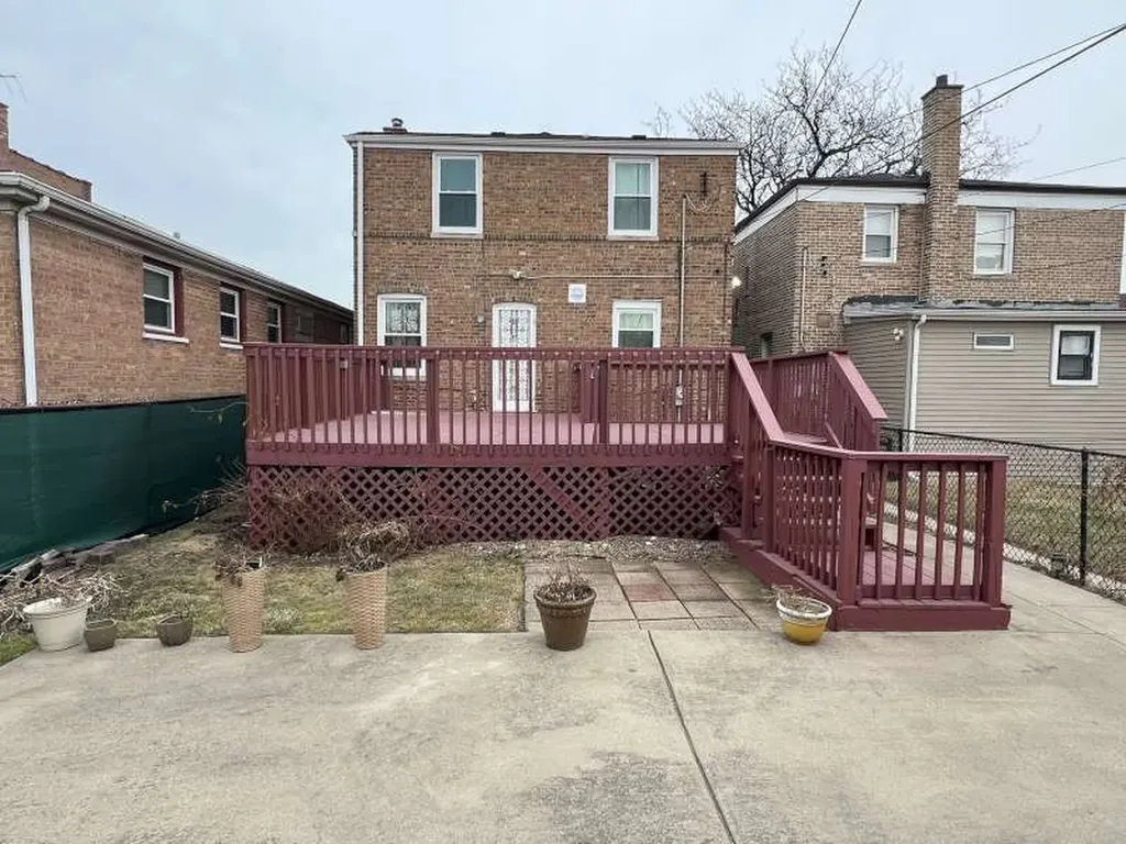 8350 South Lafayette Avenue Chicago IL 60620