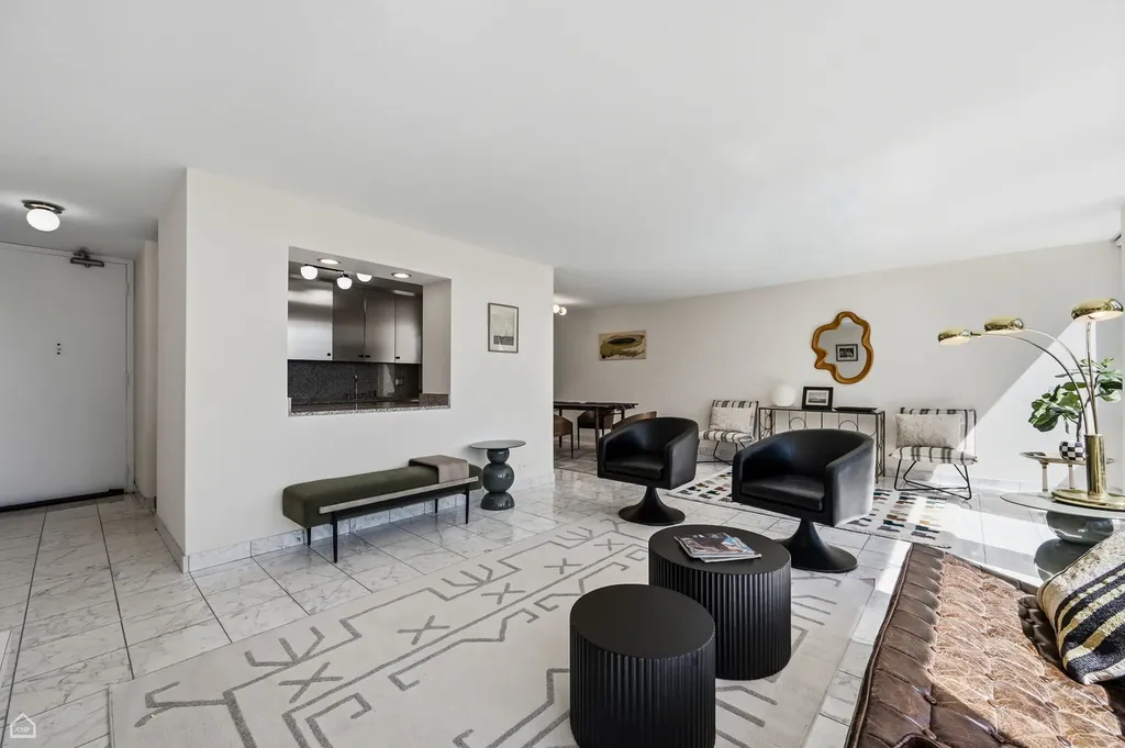 111 East Chestnut Street Chicago IL 60611