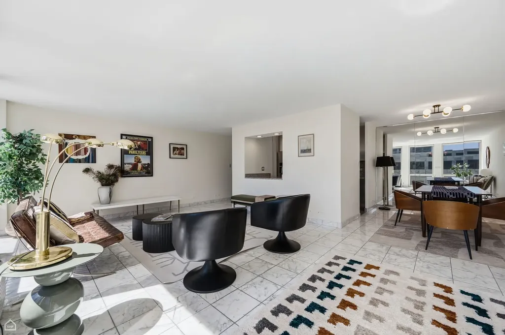 111 East Chestnut Street Chicago IL 60611