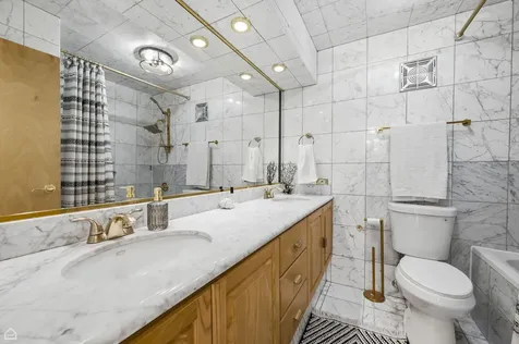 111 East Chestnut Street Chicago IL 60611