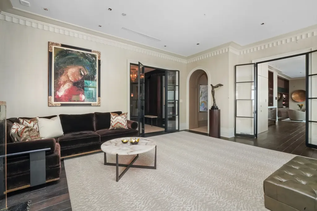 10 East Delaware Place Chicago IL 60611