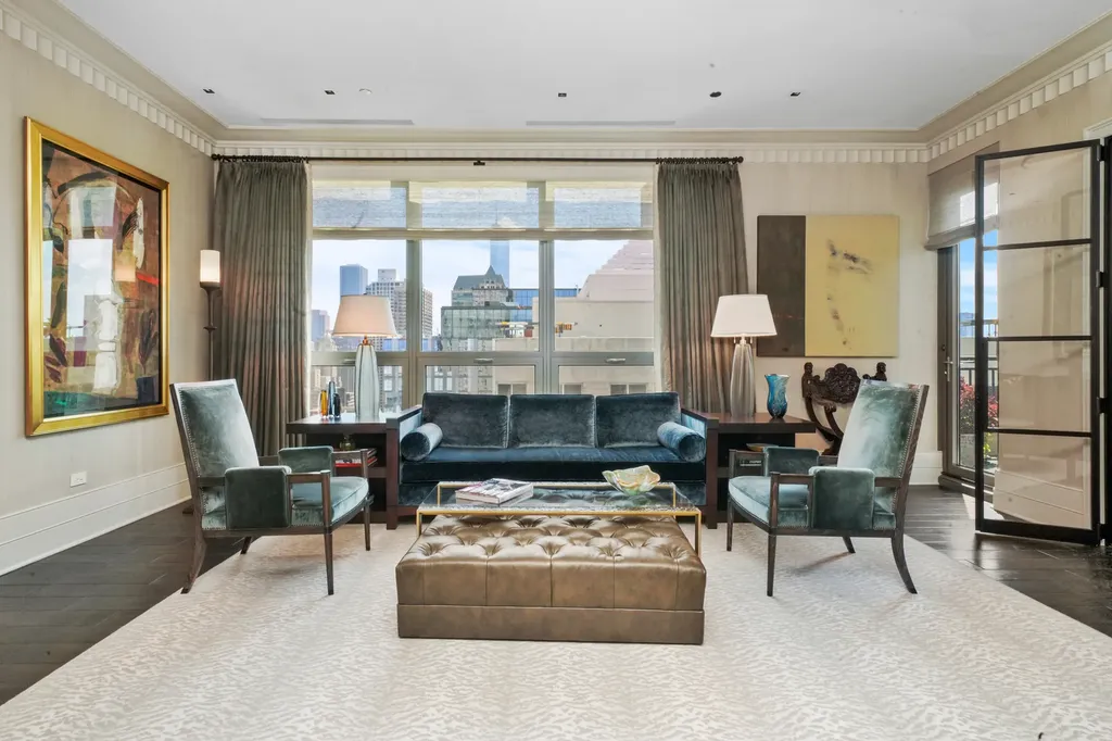 10 East Delaware Place Chicago IL 60611