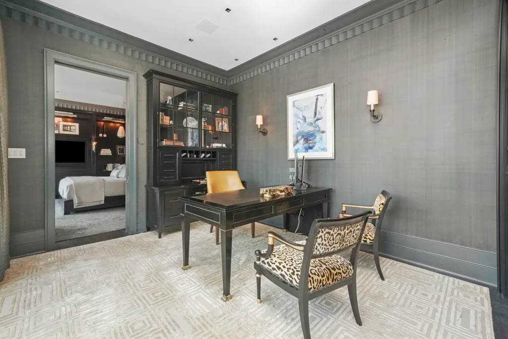 10 East Delaware Place Chicago IL 60611