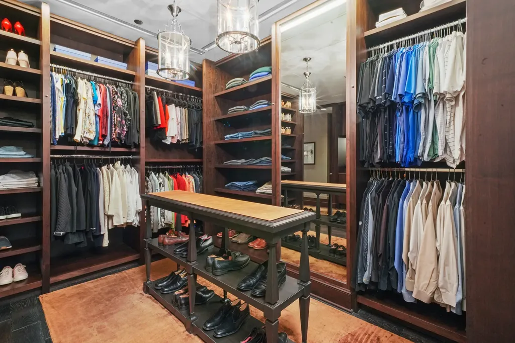 10 East Delaware Place Chicago IL 60611