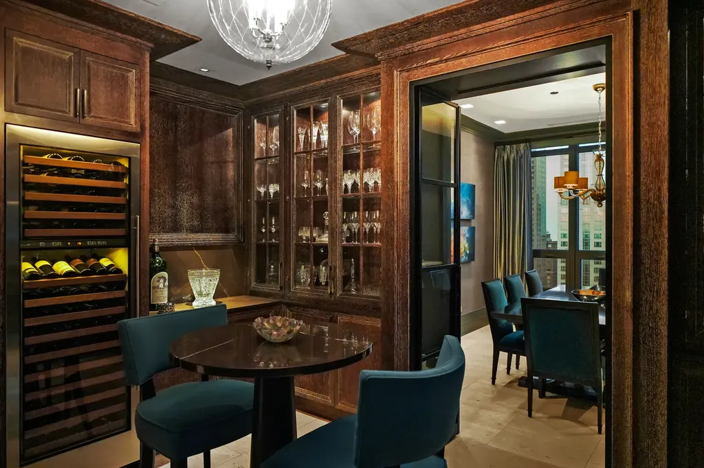 10 East Delaware Place Chicago IL 60611
