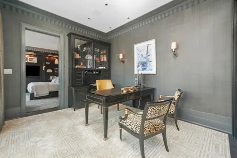 10 East Delaware Place Chicago IL 60611