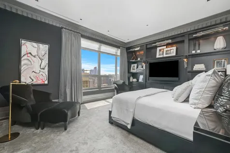10 East Delaware Place Chicago IL 60611