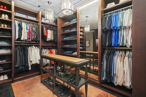 10 East Delaware Place Chicago IL 60611