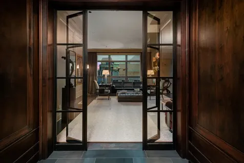10 East Delaware Place Chicago IL 60611