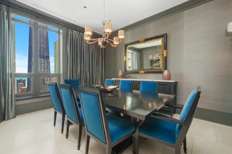 10 East Delaware Place Chicago IL 60611