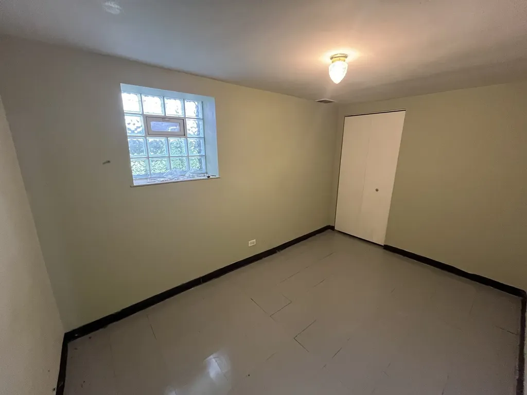 6916 South Lowe Avenue Chicago IL 60621