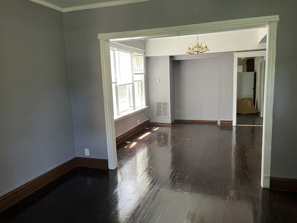 6916 South Lowe Avenue Chicago IL 60621
