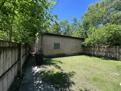 6916 South Lowe Avenue Chicago IL 60621
